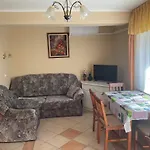 Apartment Arany Apartmanhaz Zalagyoengye