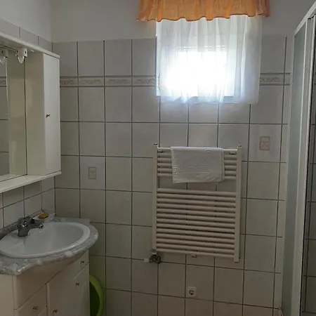 Arany Apartmanhaz Zalagyoengye Apartment *