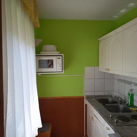 Arany Apartmanhaz Zalagyoengye Apartament
