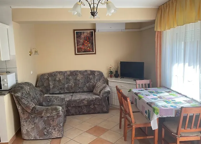Апартаменты Arany Apartmanhaz Zalagyoengye