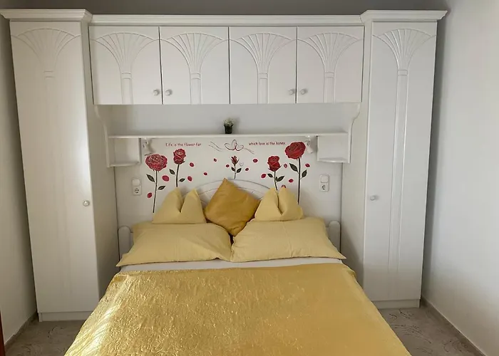 Arany Apartmanhaz Zalagyoengye Апартаменты